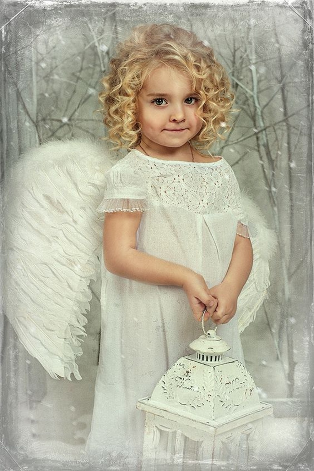 Красивый ангел ребенок